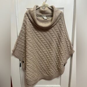 Orvis cable knit cowl neck poncho sweater Size S/M Oatmeal Fine Wool Blend